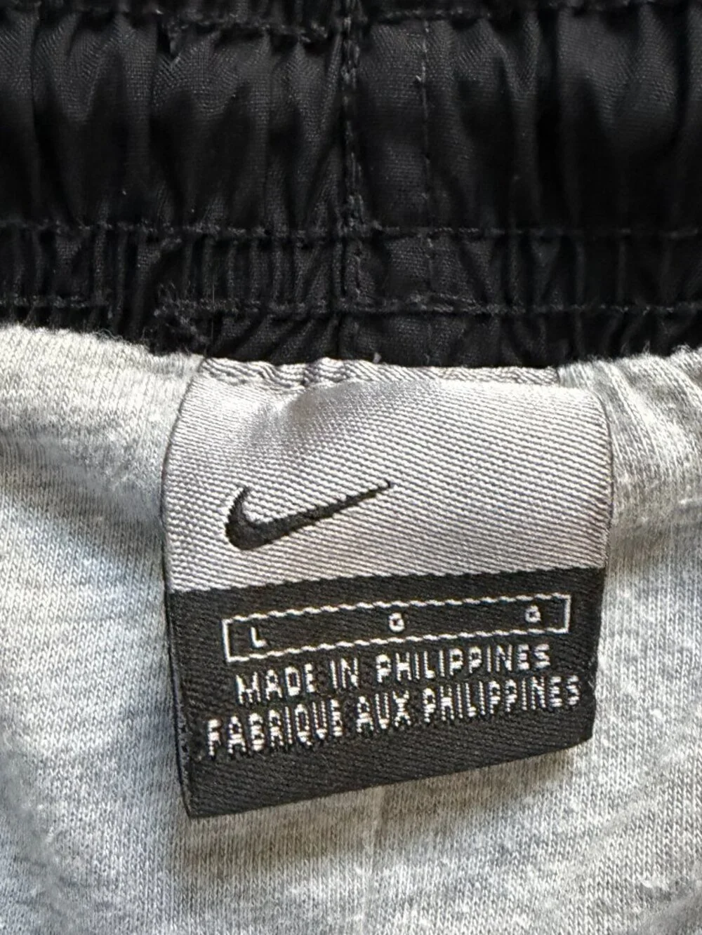 Vintage Y2K Nike Silver Tag Nylon Cargo Track Pants L - LIKE NEW Condition!